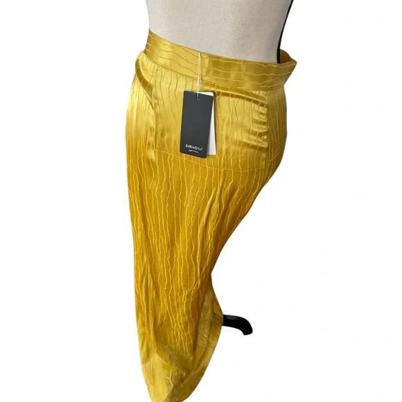Elegant Yellow Midi Skirt - Picture 3 of 3